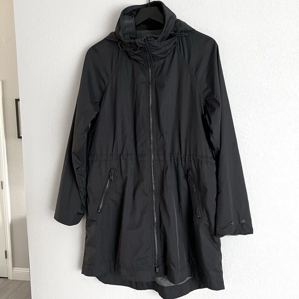 Aritzia The Group of Babaton Raindrop Parka Jacket size Medium
